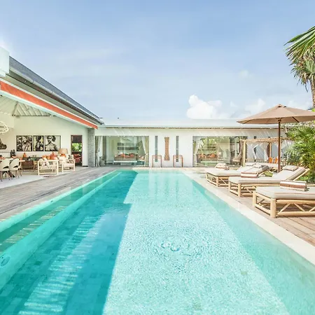 Dreamy 5Br Haven, 200M To Berawa'S Blissful Beach