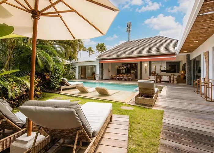 Luxurious 5Br Dream Villa, 200M To Berawa Beach *