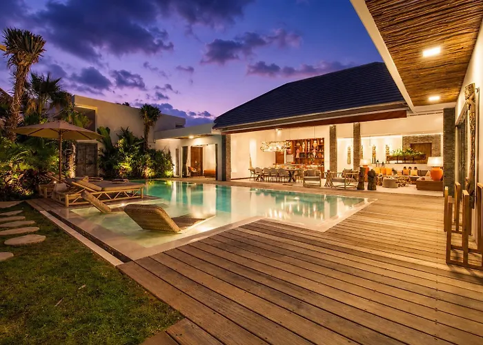 Luxurious 5br Dream Villa, 200m To Berawa チャングー