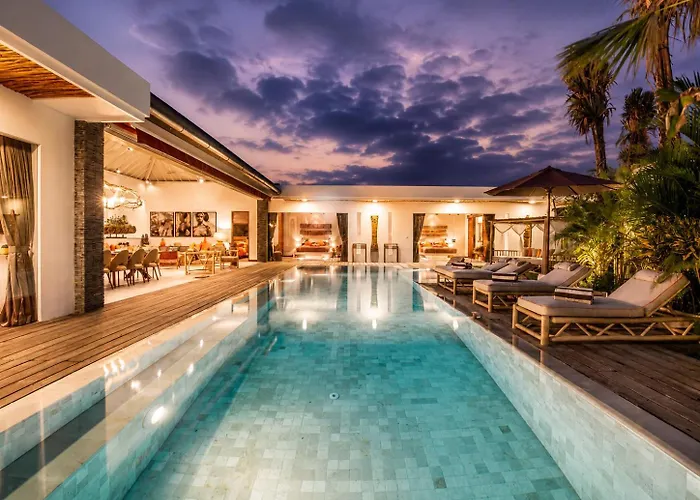 Villa Luxurious 5Br Dream Villa, 200M To Berawa Beach Canggu (Bali)
